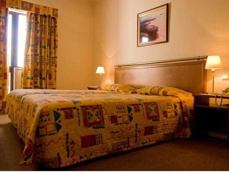 Holiday Inn Express & Suites Lisbon - Principe Real By Ihg Room photo